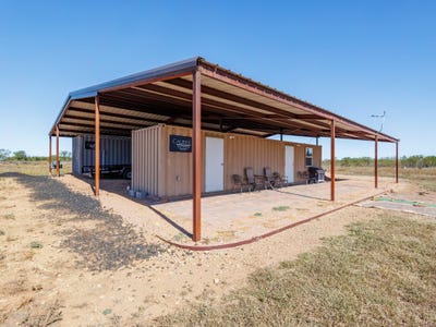 /international/us/837-county-road-346-coleman-tx-110103342275/