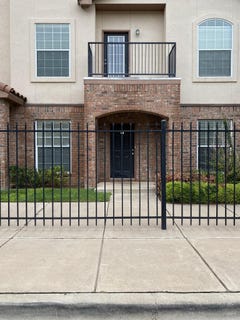 /international/us/2104-main-street-lubbock-tx-110104996391/