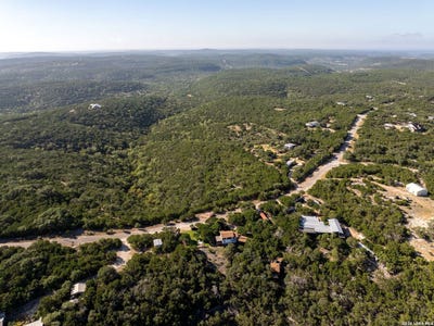 /international/us/timbercreek-rd-pipe-creek-tx-110119622512/