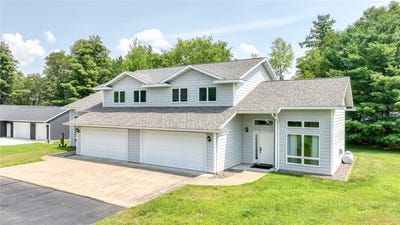 /international/us/27183-27185-250th-street-holcombe-wi-110098517732/