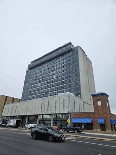/international/us/7234-w-north-avenue-elmwood-park-il-110106151935/