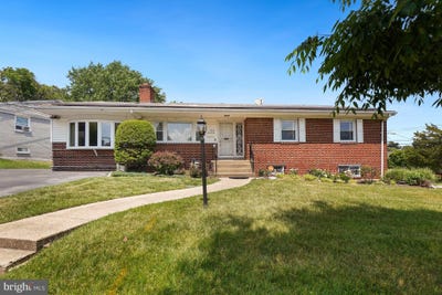 /international/us/910-luray-place-hyattsville-md-110108345343/