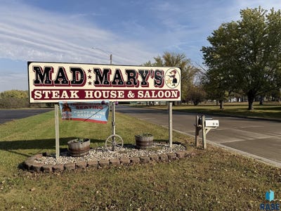 /international/us/306-n-veterans-st-flandreau-sd-110104050388/