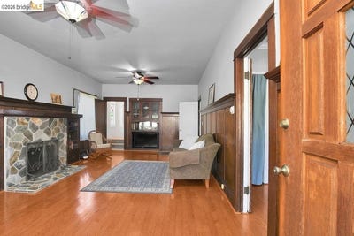 /international/us/325-s-2nd-st-rio-vista-ca-110108740505/