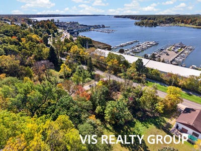 /international/us/415-s-lake-street-whitehall-mi-110120464118/