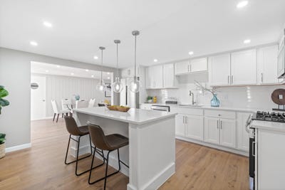 /international/us/734-w-hollis-street-nashua-nh-110107406022/