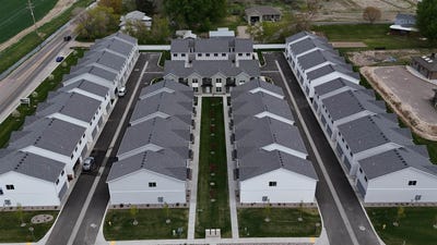 /international/us/5530-trueman-unit-d-pocatello-id-110104219025/