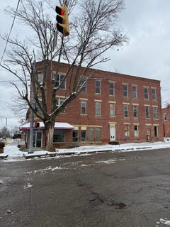/international/us/122-124-pennsylvania-avenue-wellston-oh-110102824563/