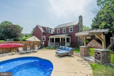 /international/us/131-ken-culbert-lane-purcellville-va-110100202785/