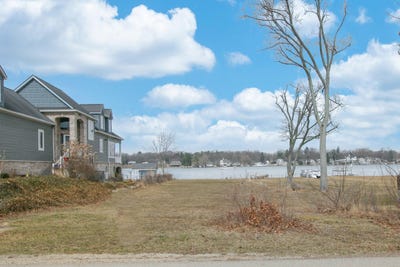 /international/us/68770-s-shore-drive-edwardsburg-mi-110097969819/