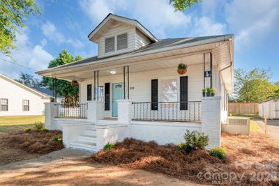 /international/us/204-pleasant-street-belmont-nc-110110124834/