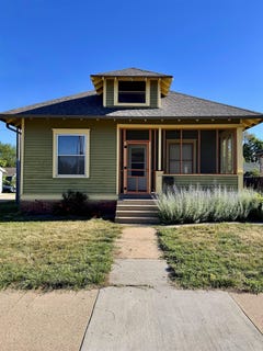 /international/us/406-w-5th-st-yankton-sd-110108773994/