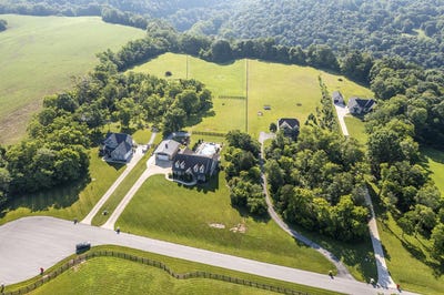 /international/us/520-chrisman-oaks-trail-nicholasville-ky-110100471936/