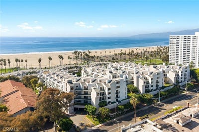 /international/us/2940-neilson-way-santa-monica-ca-110105359855/