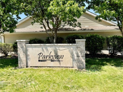 /international/us/1360-se-florence-drive-waukee-ia-110108067636/