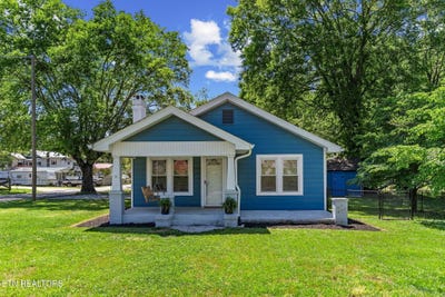 /international/us/300-hillcrest-st-clinton-tn-110107959235/