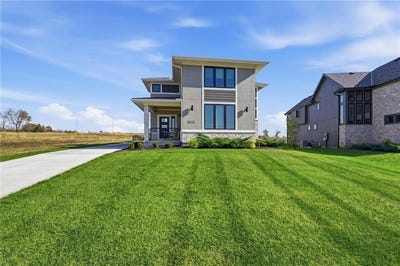 /international/us/1303-larson-avenue-warrensburg-mo-110103541961/
