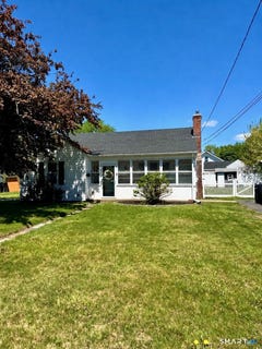 /international/us/6-francis-avenue-enfield-ct-110107856319/