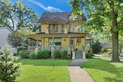 /international/us/112-s-lake-street-grayslake-il-110109025314/