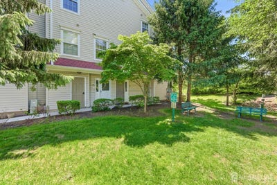 /international/us/23-prestwick-way-edison-nj-110108662853/
