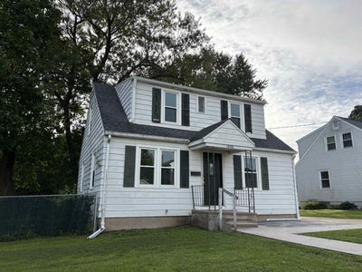 /international/us/1806-17th-avenue-monroe-wi-110110332446/