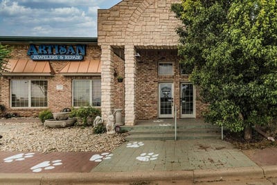 /international/us/4308-olton-road-plainview-tx-110108615170/