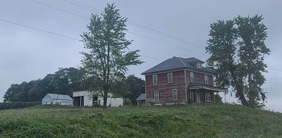 /international/us/350-pole-line-road-postville-ia-110101092869/