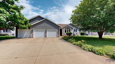 /international/us/1906-greenwood-drive-albert-lea-mn-110119423971/