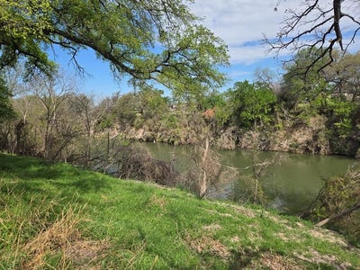 /international/us/8684-holmes-lane-menard-tx-110106700196/