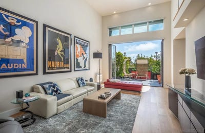 /international/us/2687-state-street-carlsbad-ca-110098323058/