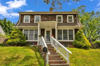 /international/us/14-barnsdale-road-east-providence-ri-110108339401/