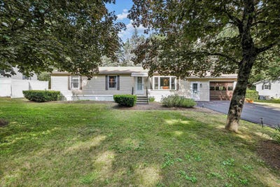 /international/us/46-edgewood-drive-hopkinton-nh-110119949157/