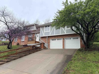 /international/us/1617-alvamar-drive-lawrence-ks-110106959813/