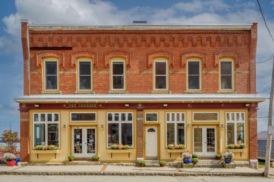 /international/us/49-55-water-street-eastport-me-110088017750/?lang=en