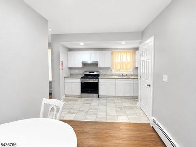 /international/us/427-totowa-ave-paterson-city-nj-110108502413/