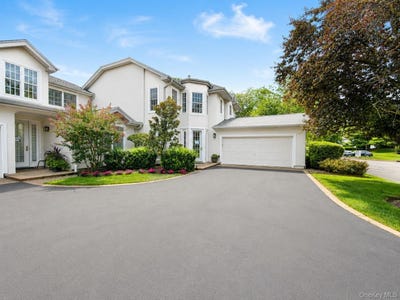 /international/us/643-verona-drive-melville-ny-110119786581/