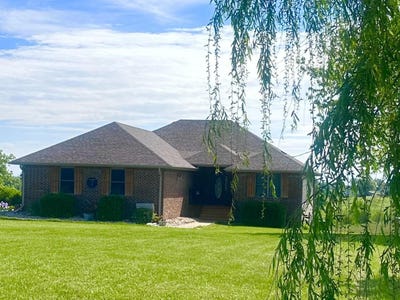 /international/us/246-n-dade-133-greenfield-mo-110100314528/
