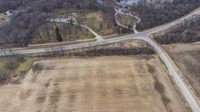 /international/us/lt0-s-english-settlement-ave-burlington-wi-110108078312/