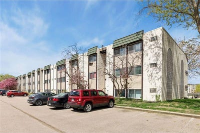 /international/us/12852-nicollet-avenue-burnsville-mn-110107232245/