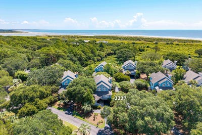/international/us/2227-oyster-catcher-court-seabrook-island-sc-110101307739/