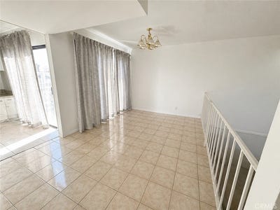 /international/us/9131-burnet-avenue-north-hills-ca-110107715667/