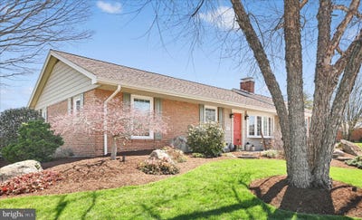 /international/us/118-maple-street-myerstown-pa-110107712583/