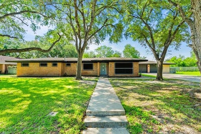 /international/us/902-e-inez-beeville-tx-110100618129/