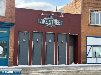 /international/us/19-lake-st-w-chisholm-mn-110105638442/