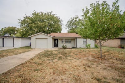 /international/us/7704-carlos-street-white-settlement-tx-110103439691/