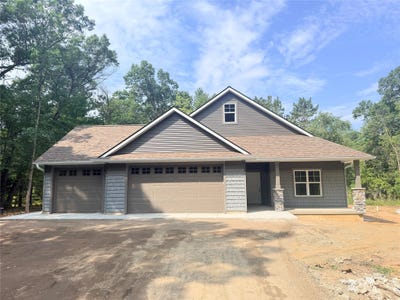 /international/us/5262-195th-street-chippewa-falls-wi-110108918917/