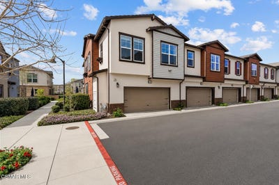 /international/us/122-red-brick-drive-simi-valley-ca-110109002449/