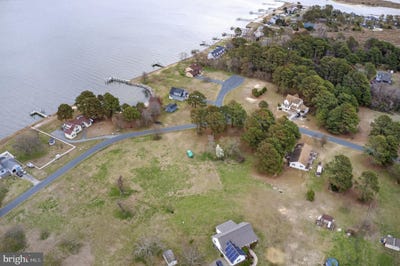 /international/us/thomas-price-road-deal-island-md-110106695344/
