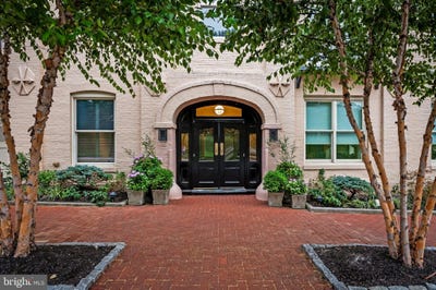 /international/us/327-warren-avenue-baltimore-md-110107393362/