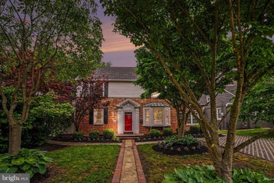 /international/us/235-hopkins-road-haddonfield-nj-110108238941/